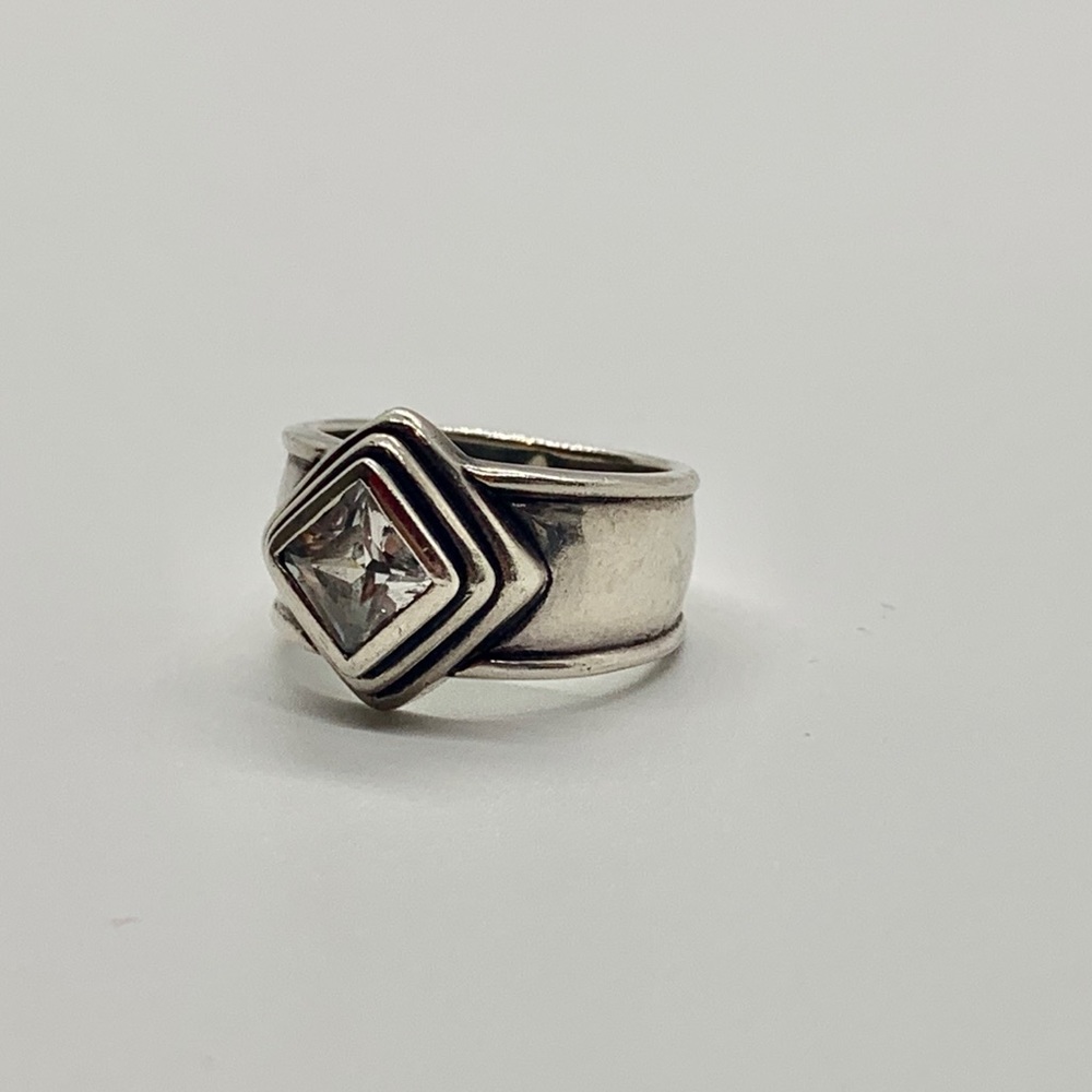 Intricate Sterling Silver Ring with Crystal Center